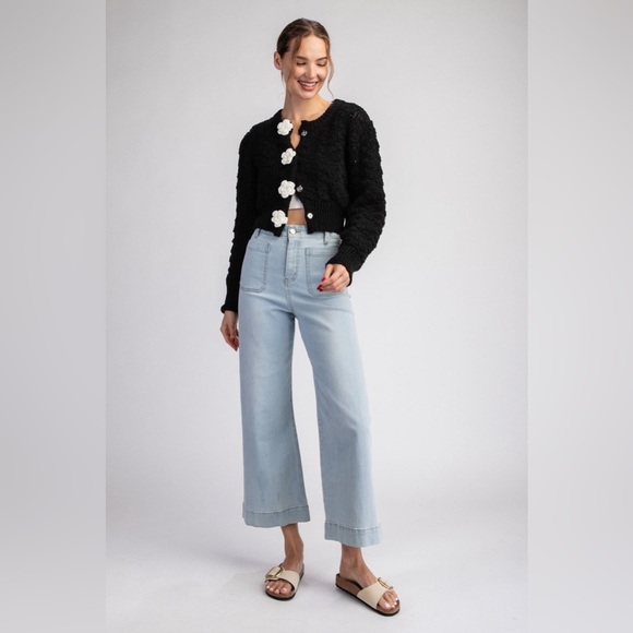 3D Flower Button Cropped Sweater Cardigan - eesome - Picture 5 of 5